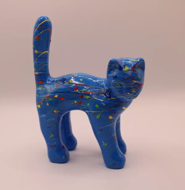 Beeld kleine kat blauw met spatten